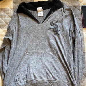 Long sleeve pullover
